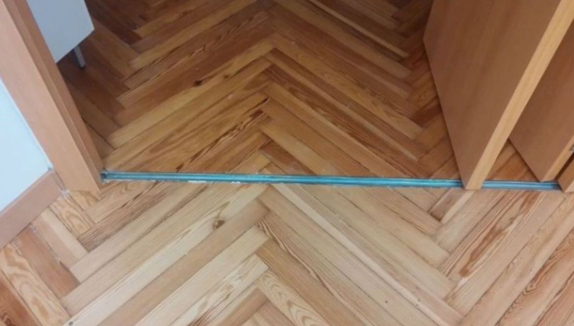 Cómo barnizar suelos de parquet en 3 pasos
